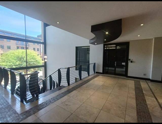 BUSINESS PROPERTY TO RENT IN CONSTANTIA KLOOF